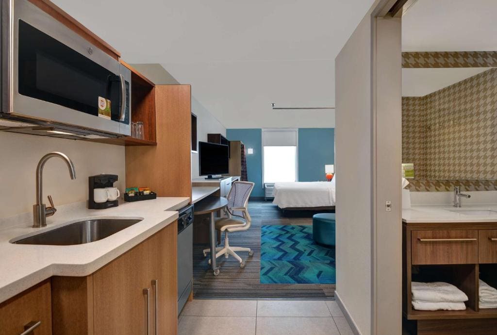 King Studio Suite - Mobility Access/Non-Smoking room - Image 1