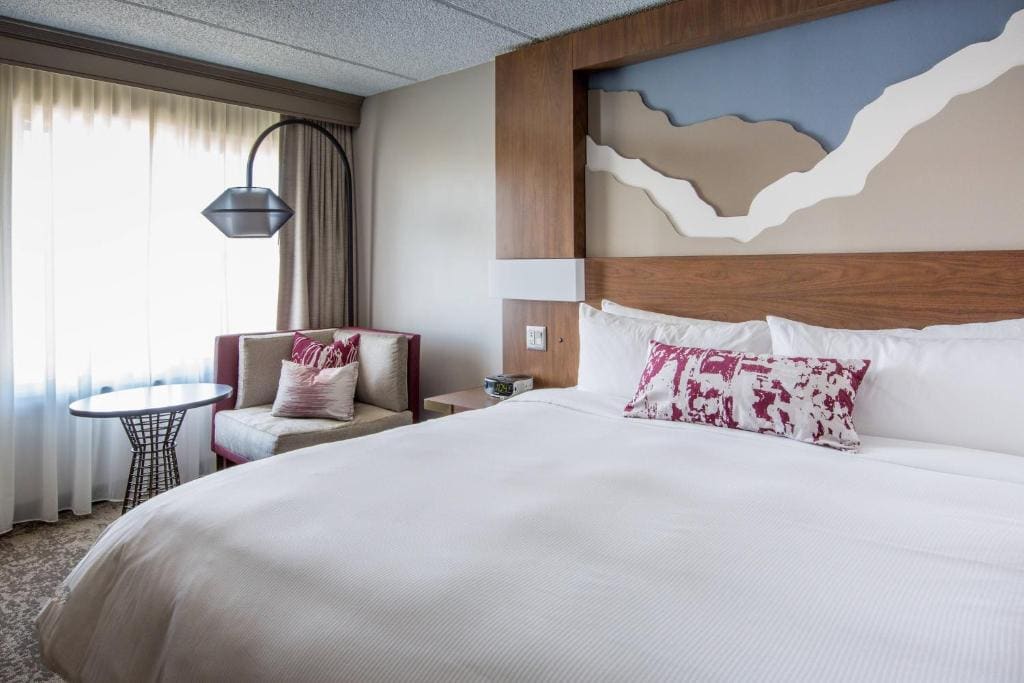 Guest room, 1 King, Garden view room - Image 1