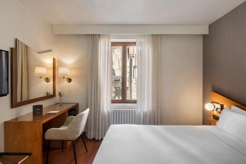 Standard Double or Twin Room room - Image 1