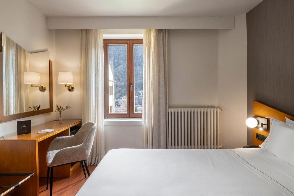 Standard Double or Twin Room room - Image 2