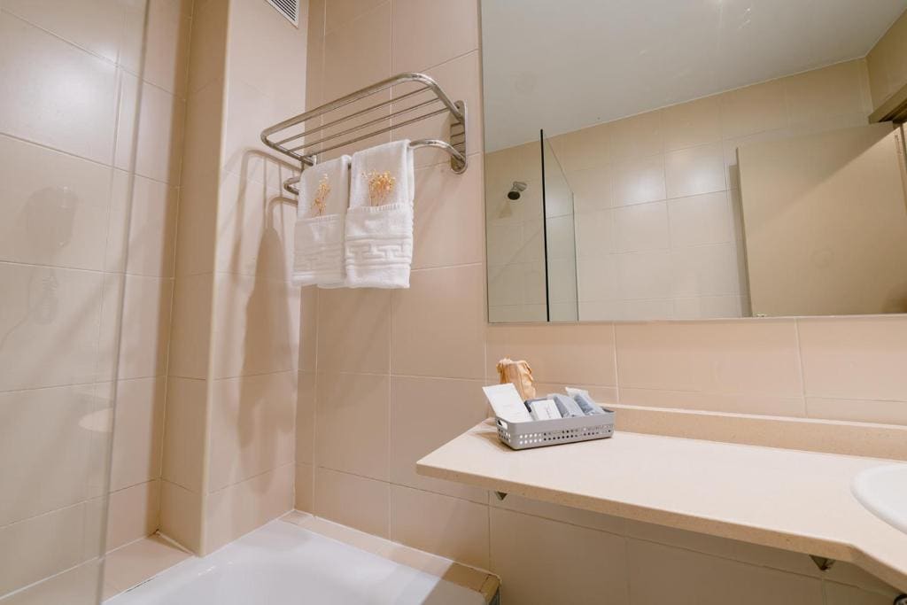 Deluxe Double Room room - Image 1
