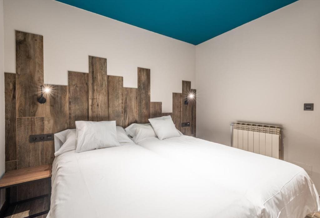 Junior Suite with Balcony room - Image 3
