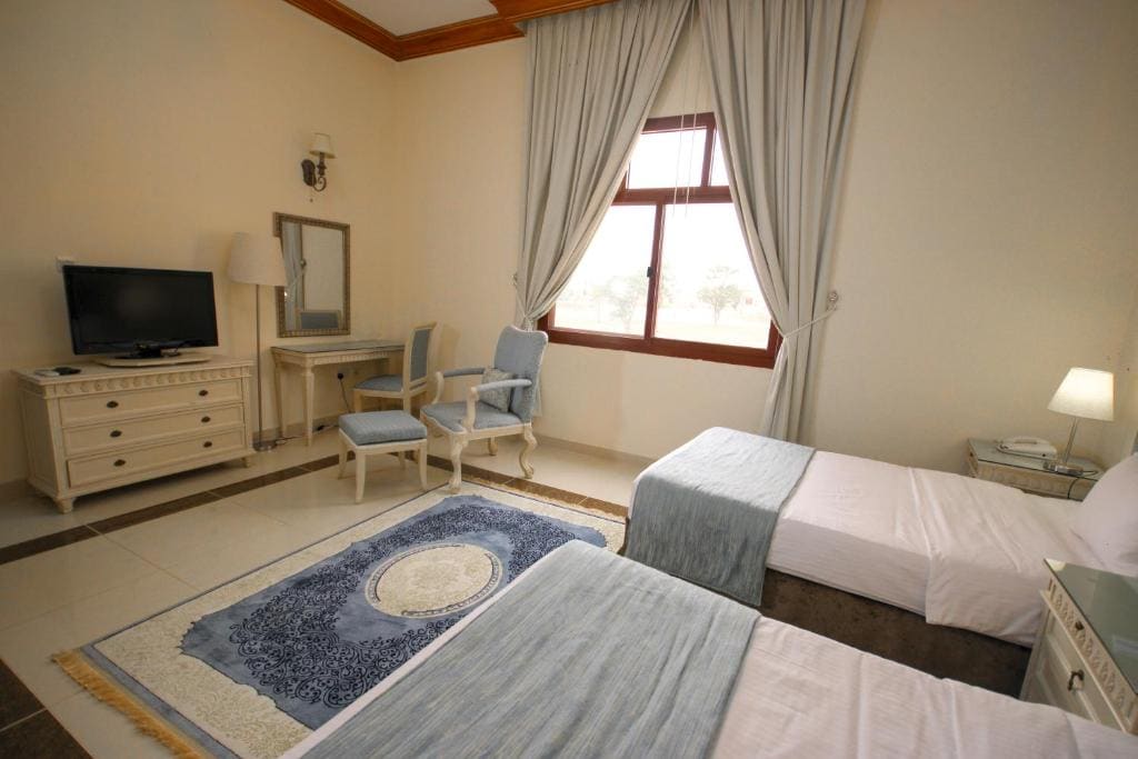 Room room - Image 3