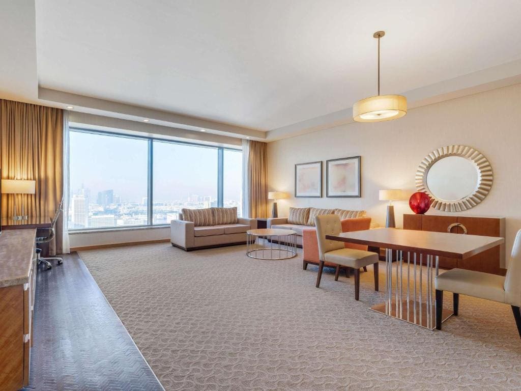 Corner Suite city and creek view room - Image 2