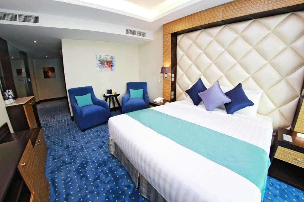 Premium Double or Twin Room room - Image 3
