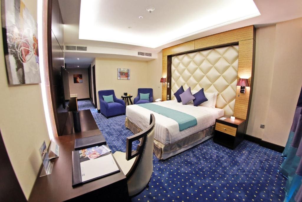 Premium Double or Twin Room room - Image 2