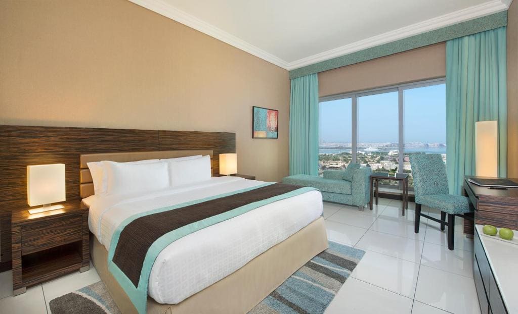 Deluxe King Room room - Image 2