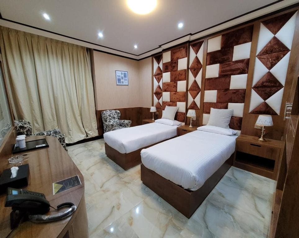 Deluxe Double or Twin Room room - Image 2
