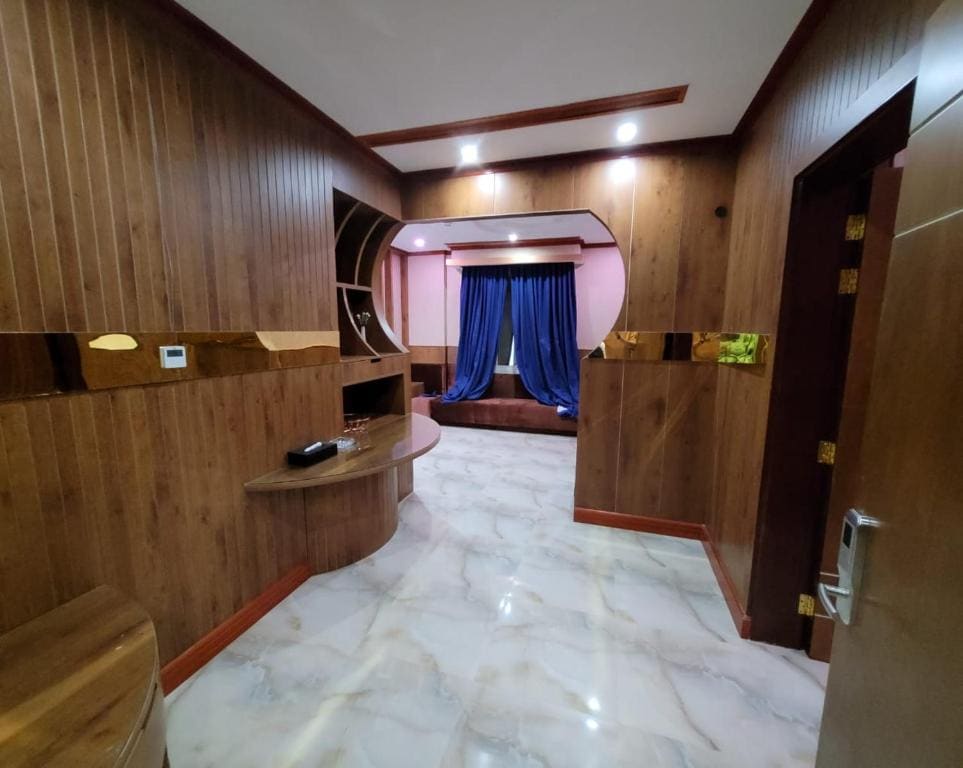 Executive Suite room - Image 3