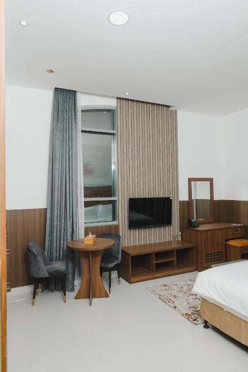 Deluxe Room room - Image 2