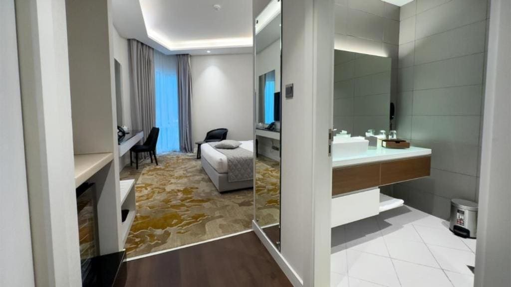 Deluxe Room room - Image 1