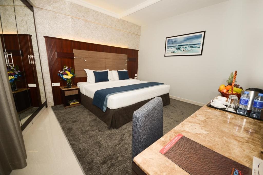 Deluxe Double Room (2 Adults + 1 Child) room - Image 1