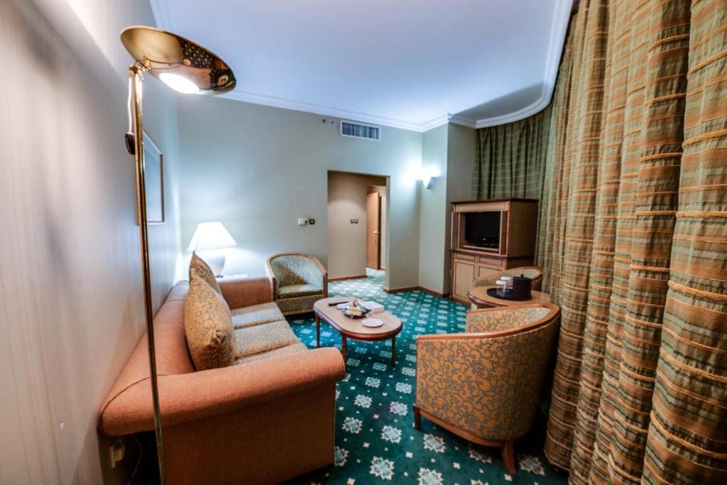 Executive Suite room - Image 3