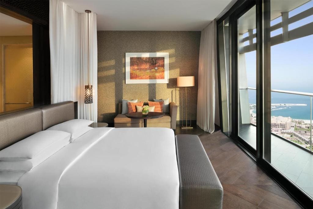 King Room with Balcony and Palace View room - Image 3