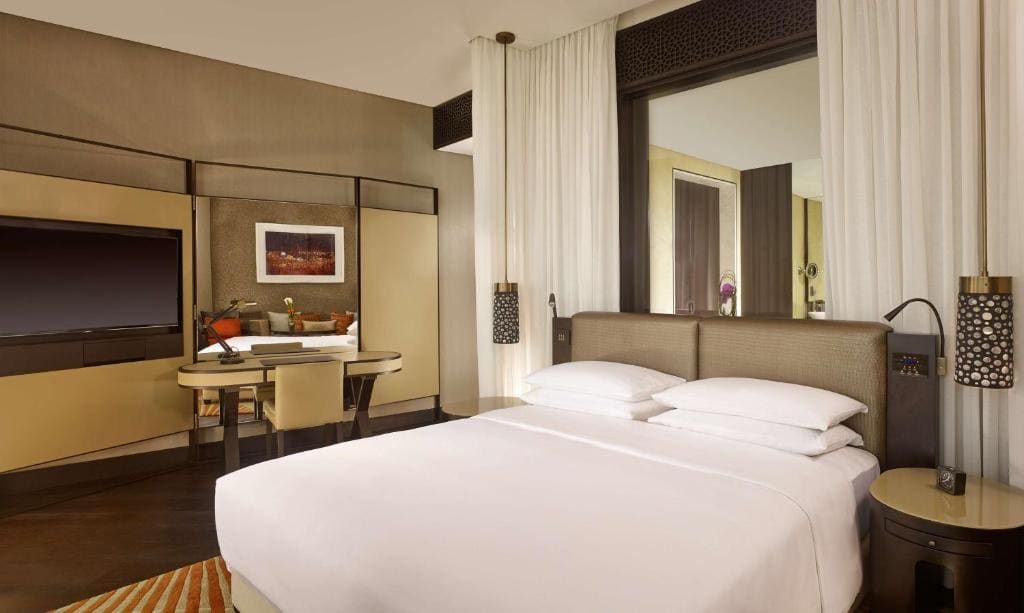 King Room with Balcony and Palace View room - Image 2