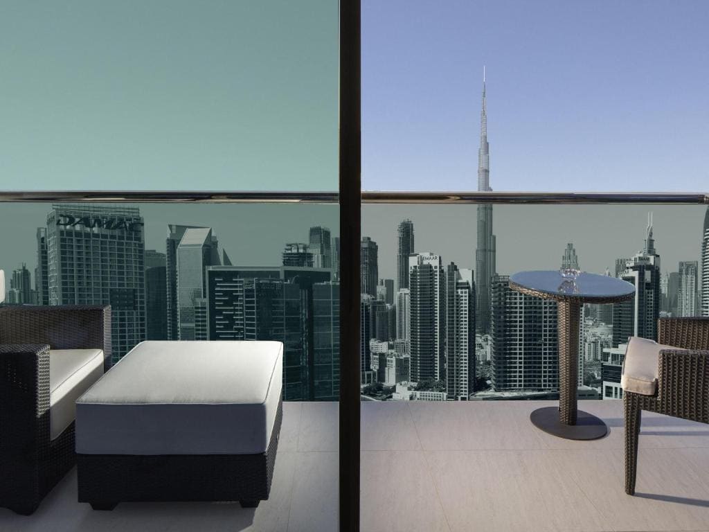 VIP King with Balcony and Burj Khalifa View room - Image 1