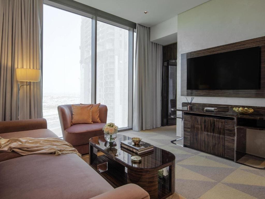 Platinum Suite, One Bedroom with Balcony room - Image 3