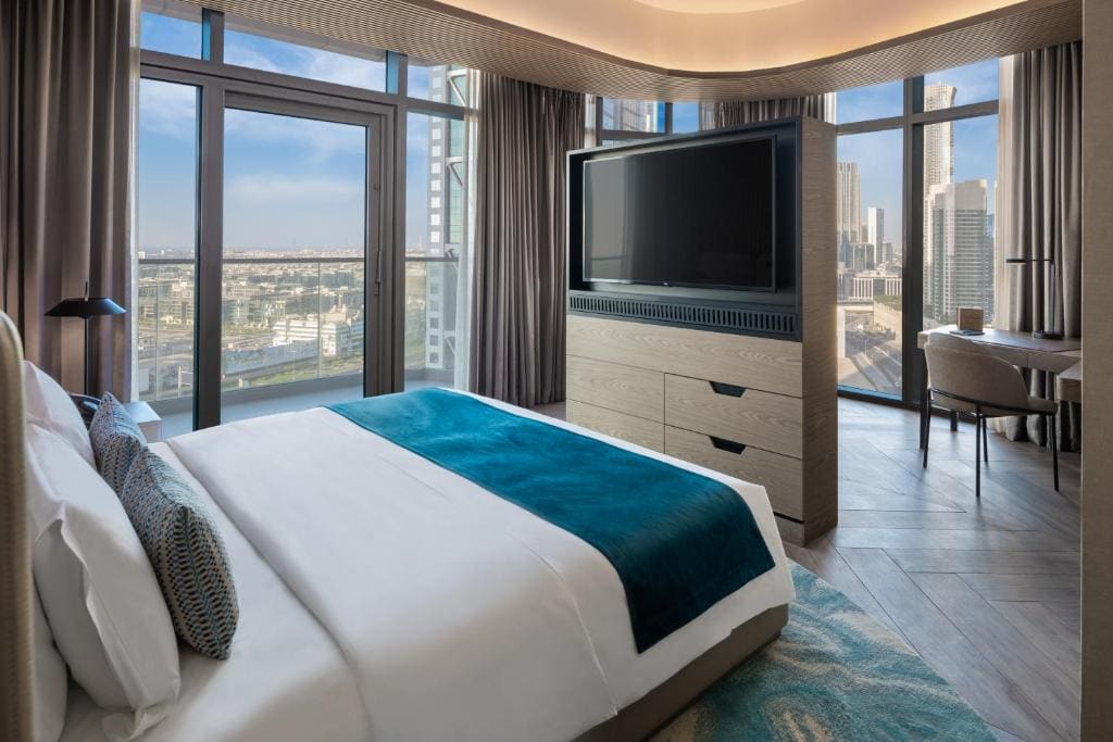 Paramount Suite room - Image 1
