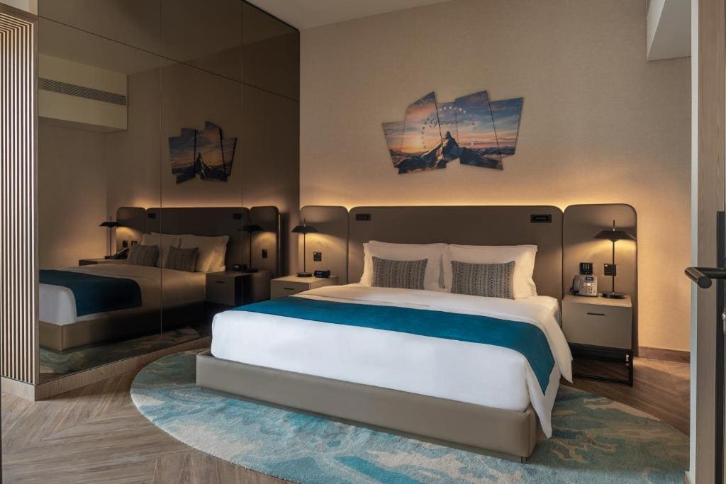Blockbuster Suite room - Image 3