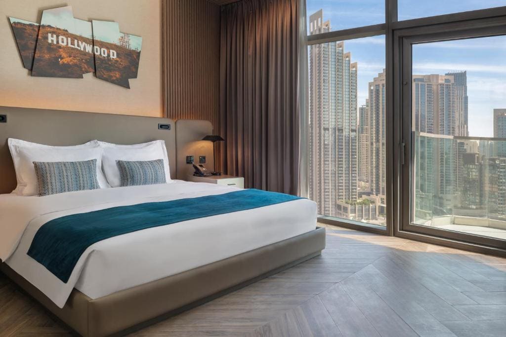 Co-Star Suite room - Image 2