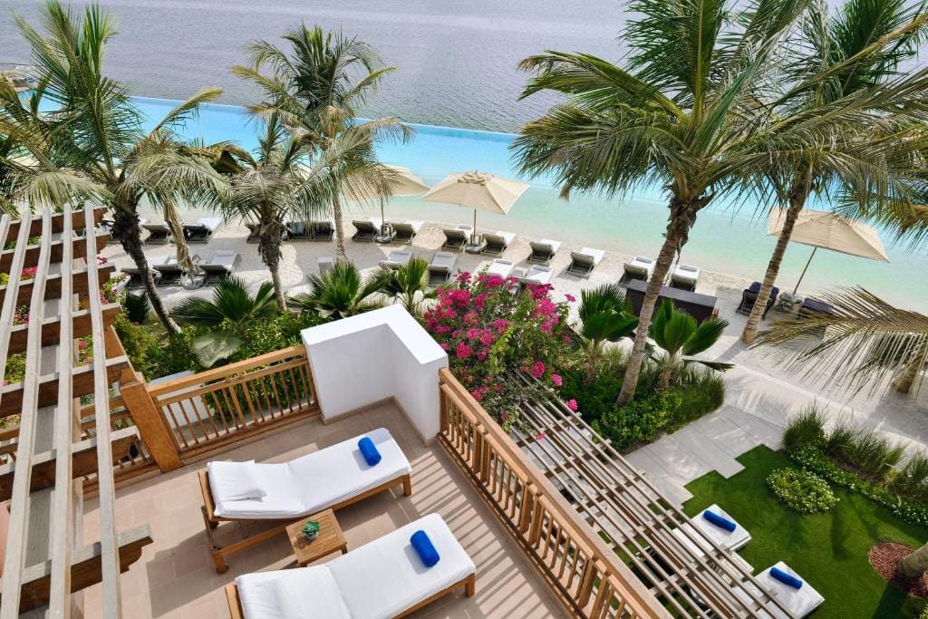 Suite with Terrace and Lagoon View room - Image 1