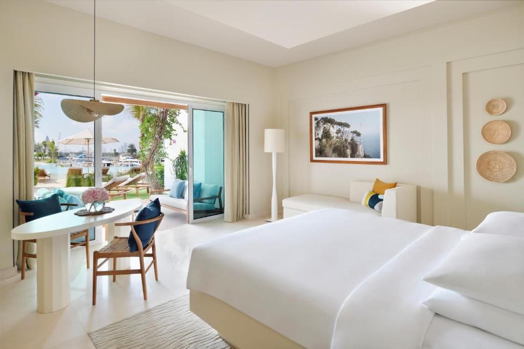 Family Room with King Bed room - Image 2