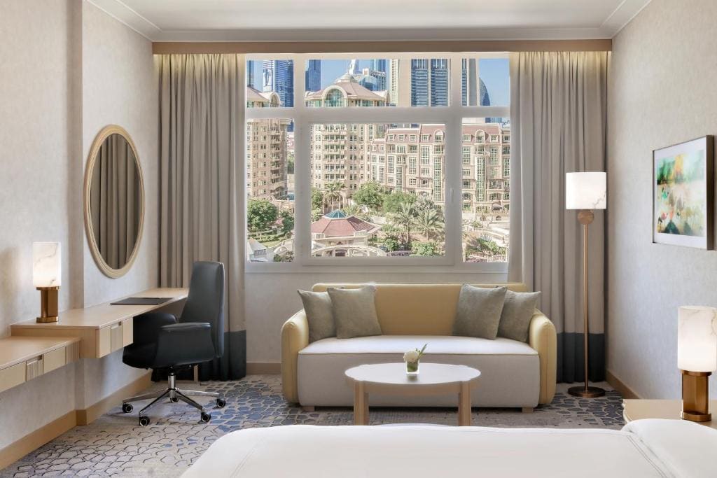 Deluxe King Room room - Image 3