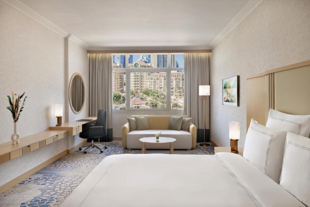 Deluxe King Room room - Image 2