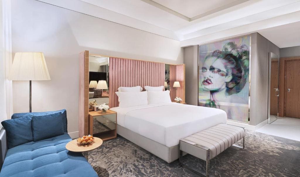 Signature King Room With balcony room - Image 2