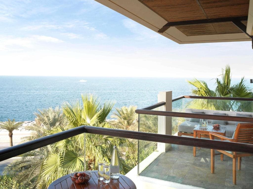 Junior King Suite with Sofa Bed, Private Balcony and Sea View - Club Access room - Image 1