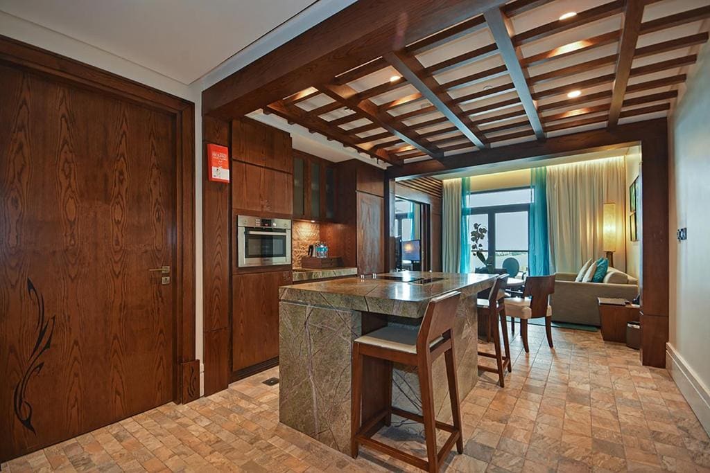 One Bedroom with Seaview room - Image 3