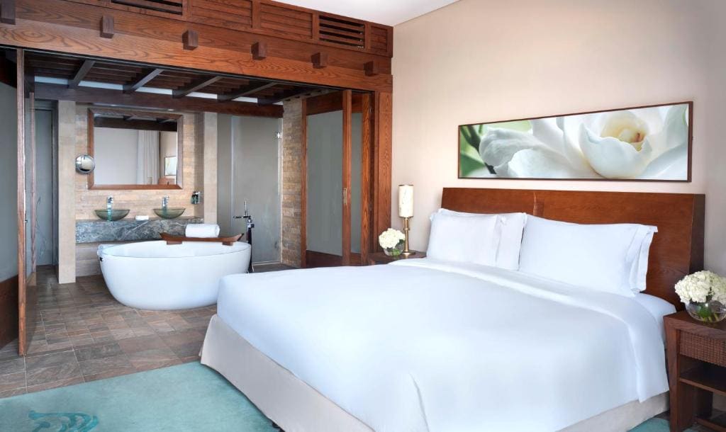 Two Bedroom with Seaview room - Image 2