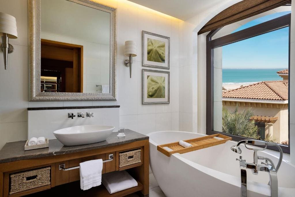 Superior Partial Sea view, Guest room, 1 King, Sofa bed room - Image 2