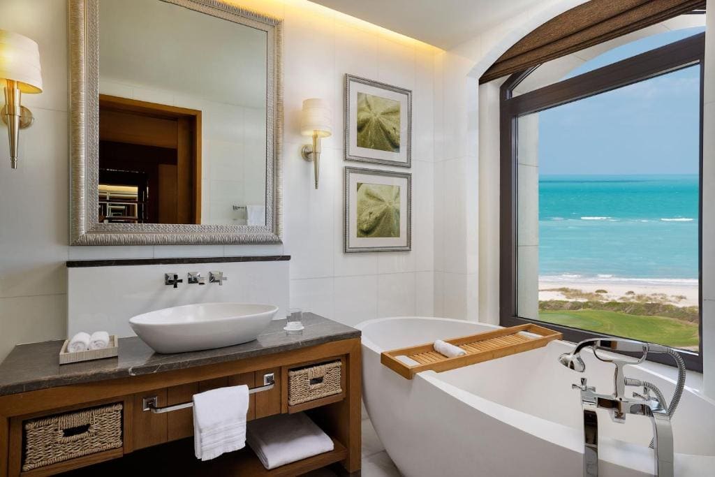 Premium Sea view Room, Guest room, 1 King, Sofa bed, Balcony room - Image 3