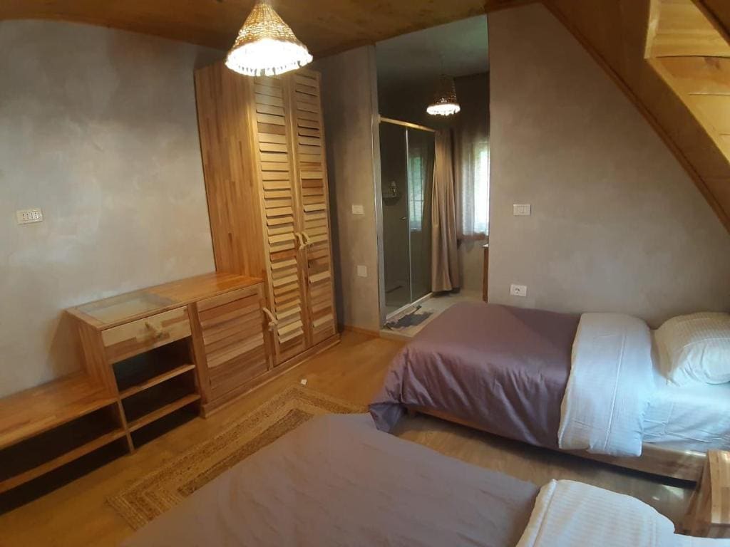 Comfort Triple Room with Shower room - Image 2