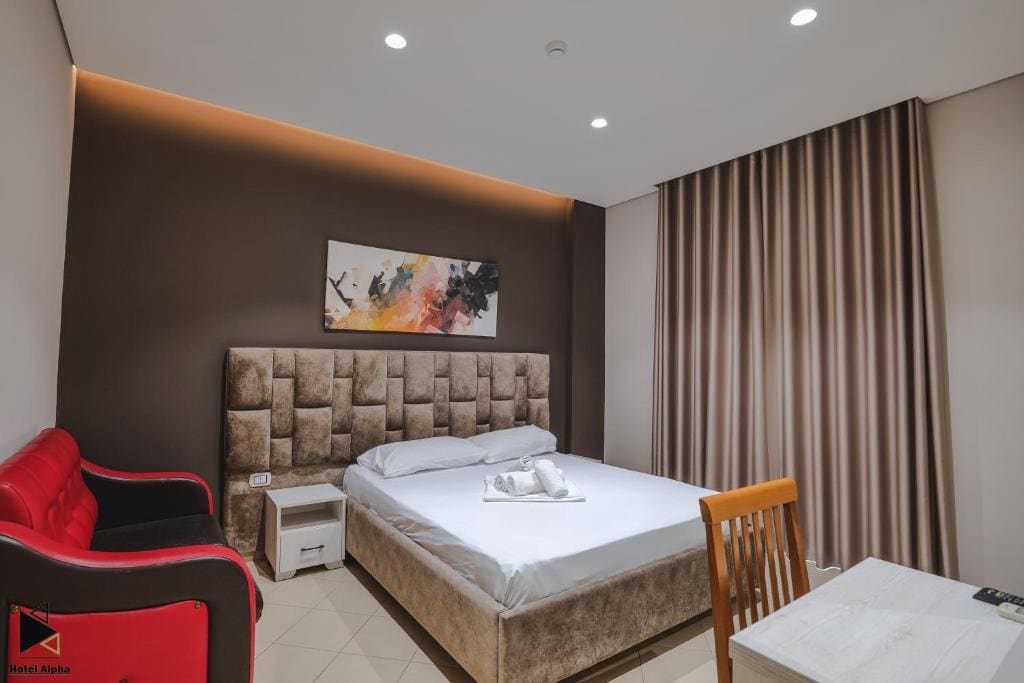 Deluxe Quadruple Room room - Image 3