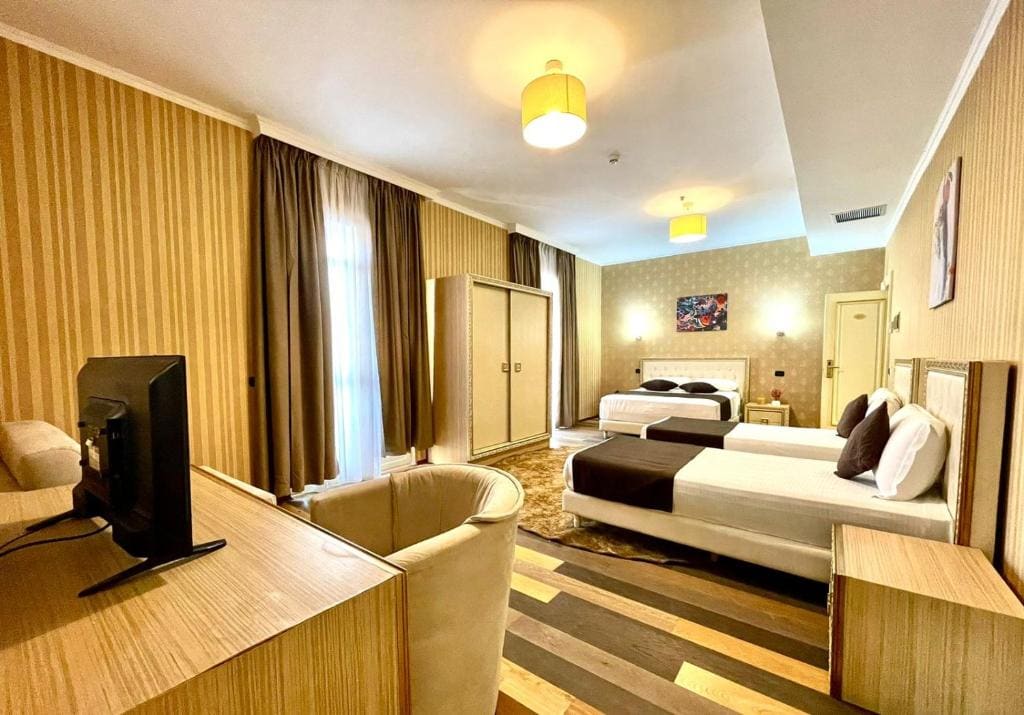 Standard Triple Room room - Image 1