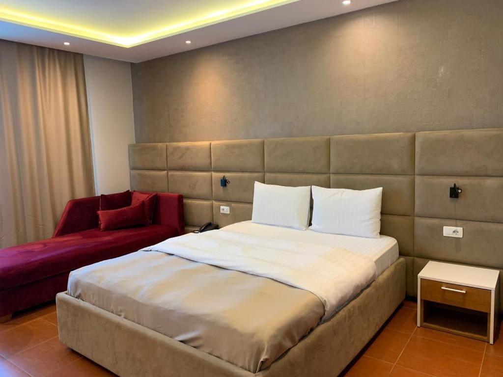 Superior Double or Twin Room room - Image 2
