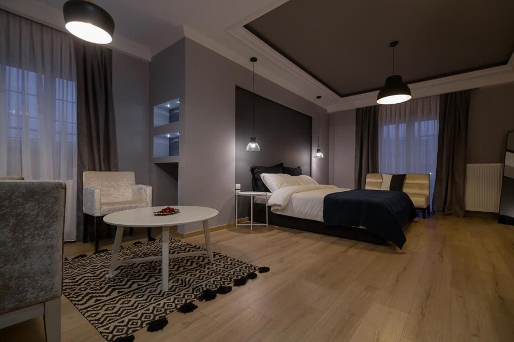 Family Room room - Image 3