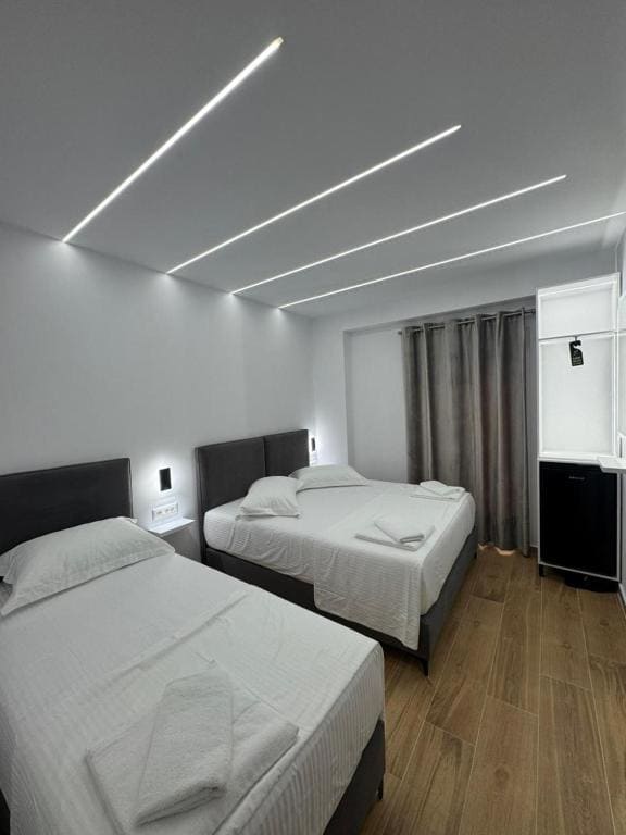 Triple Room with Balcony room - Image 1