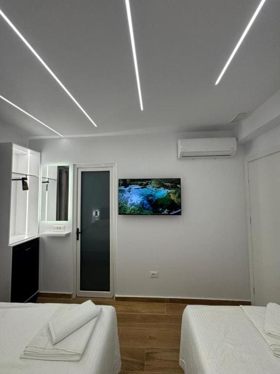 Triple Room with Balcony room - Image 3