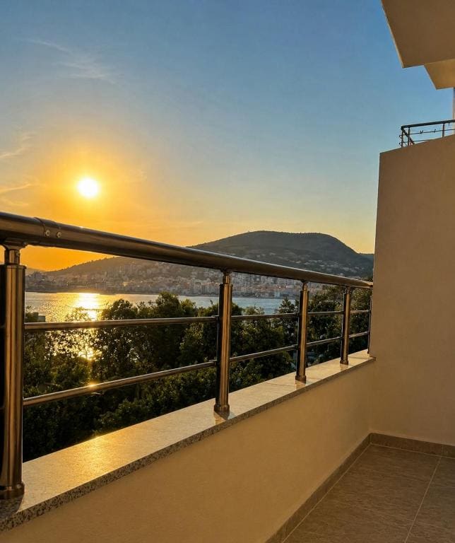 Deluxe Double Room with Sea View room - Image 3