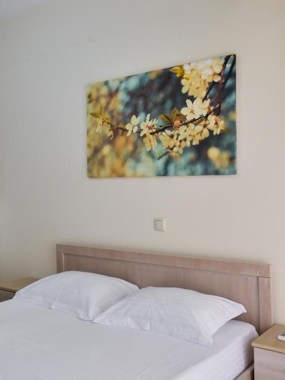 Economy Double Room room - Image 2