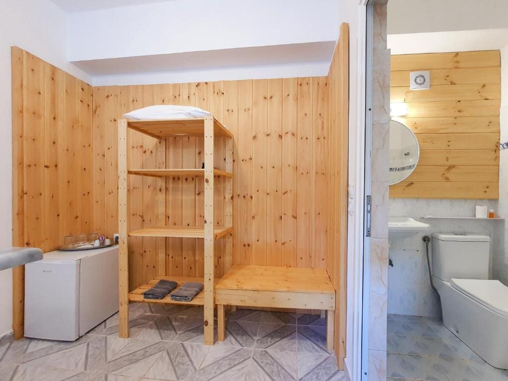Standard Triple Room room - Image 3