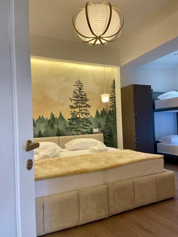 Deluxe Family Room room - Image 1