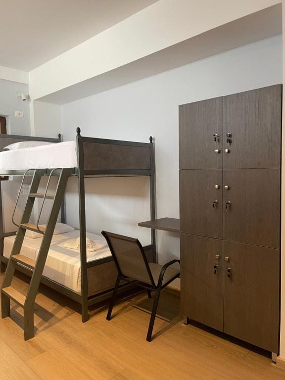 Family Room room - Image 2