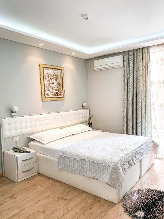 Comfort Double Room with Balcony room - Image 3