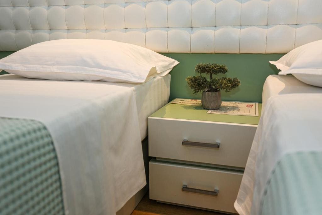 Standard Double or Twin Room with Balcony room - Image 2