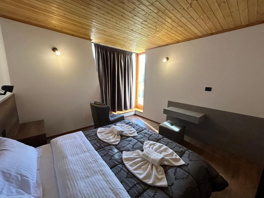 Deluxe Double Room room - Image 3
