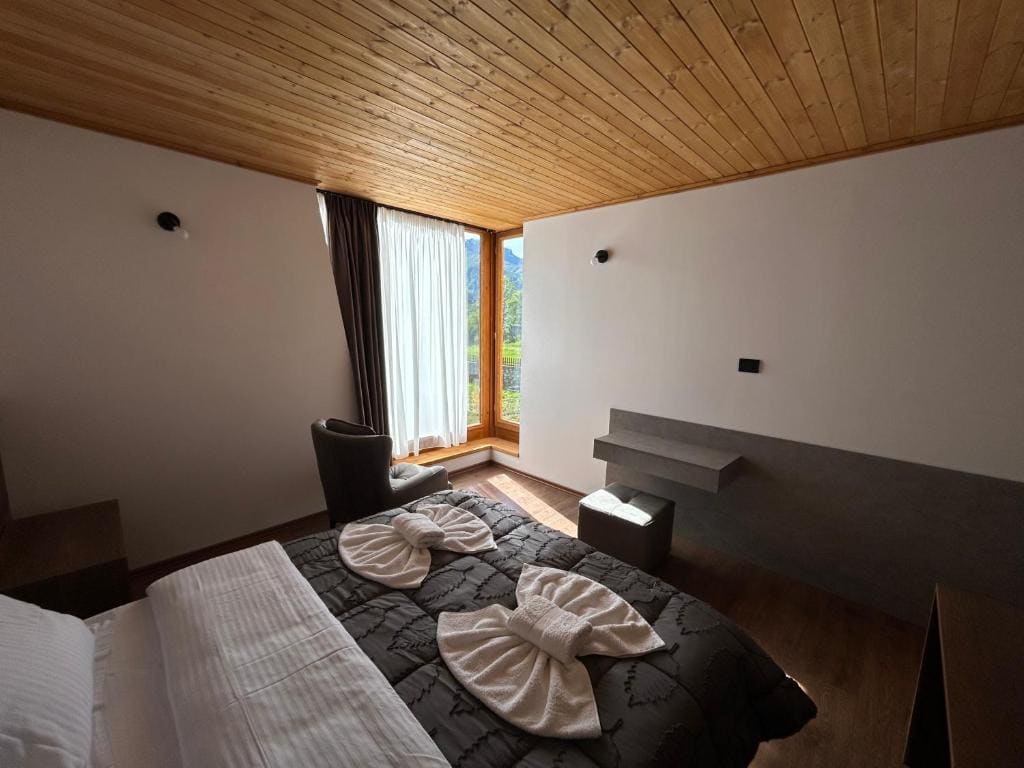 Deluxe Double Room room - Image 2